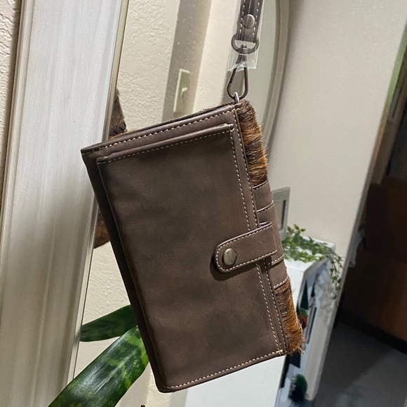 Montana West Brown Clutch with Studded Design - Picture 5 of 5